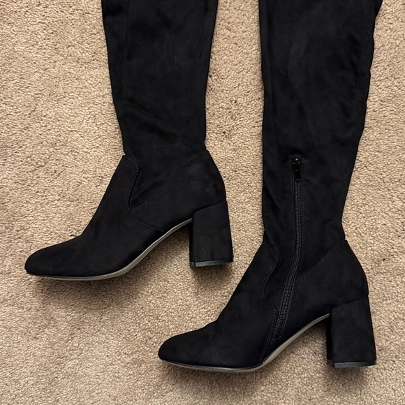 Steve Madden Osana Black Suede Over the Knee Boots Size 7.5 - Picture 3 of 16
